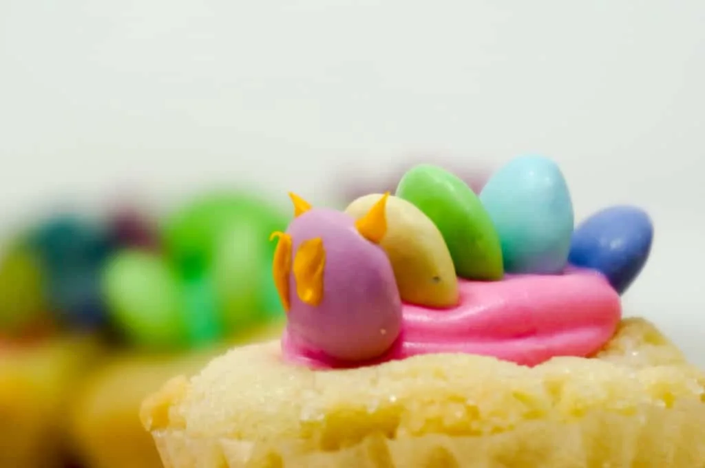Easter Sugar Cookie Cups with Icing
