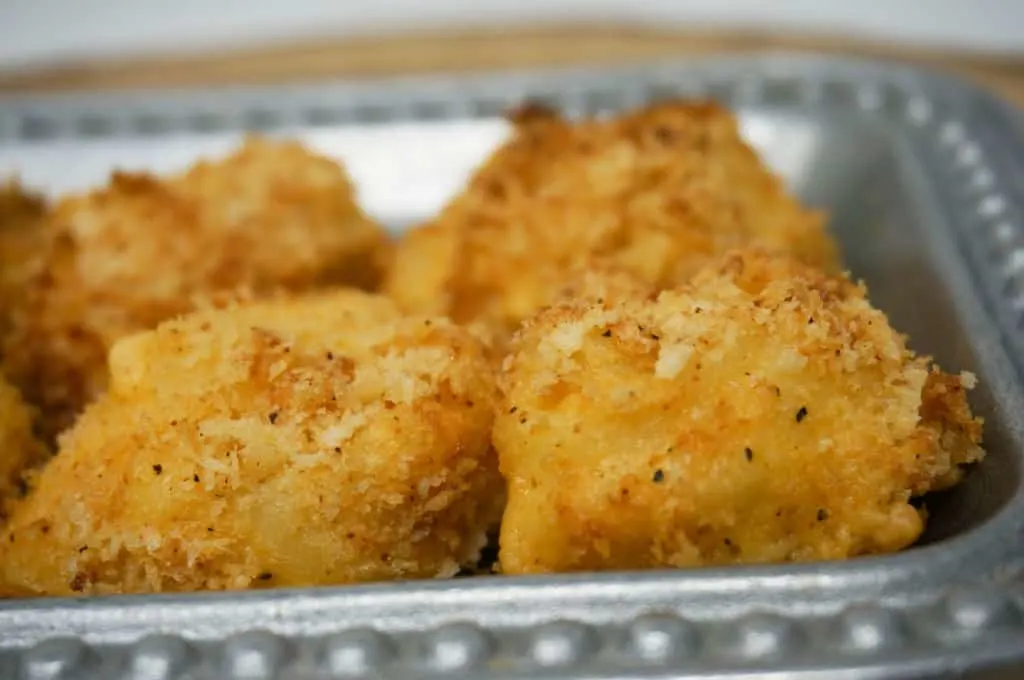 Spicy Air Fryer Mac and Cheese Bites
