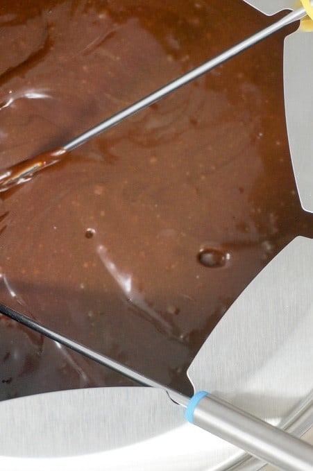 chocolate fondue recipe with chocolate chips