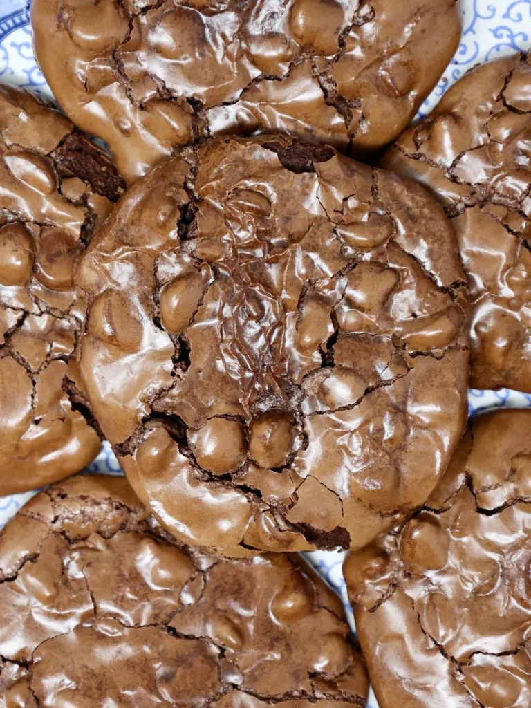 flourless chocolate crinkle cookies