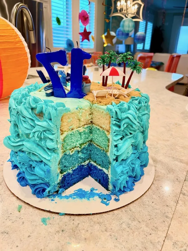 Beach cake with colored cake layers
