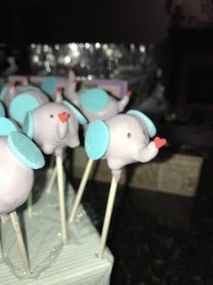 Elephant Cake Pops – Let’s Talk About the Elephant in the Room