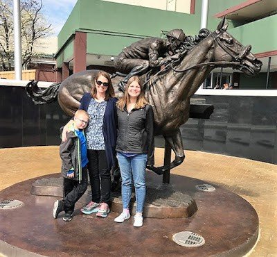 Statue at Oaklawn