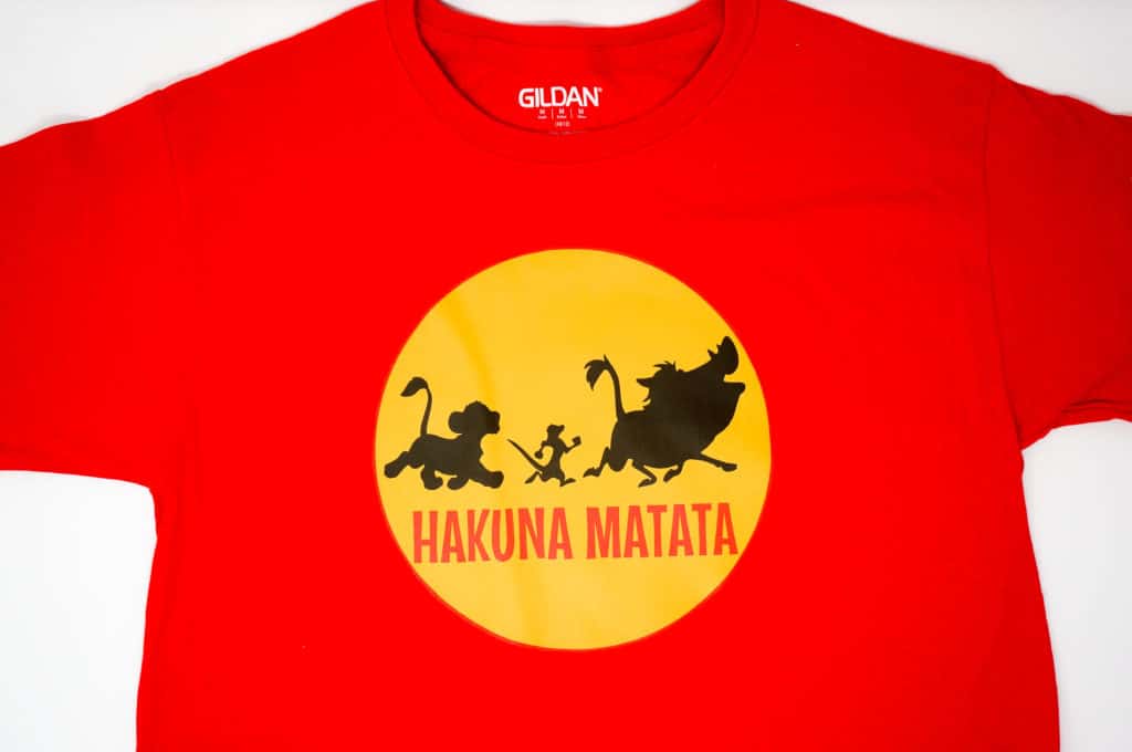 DIY Disney Shirt Lion King Hakuna Matata