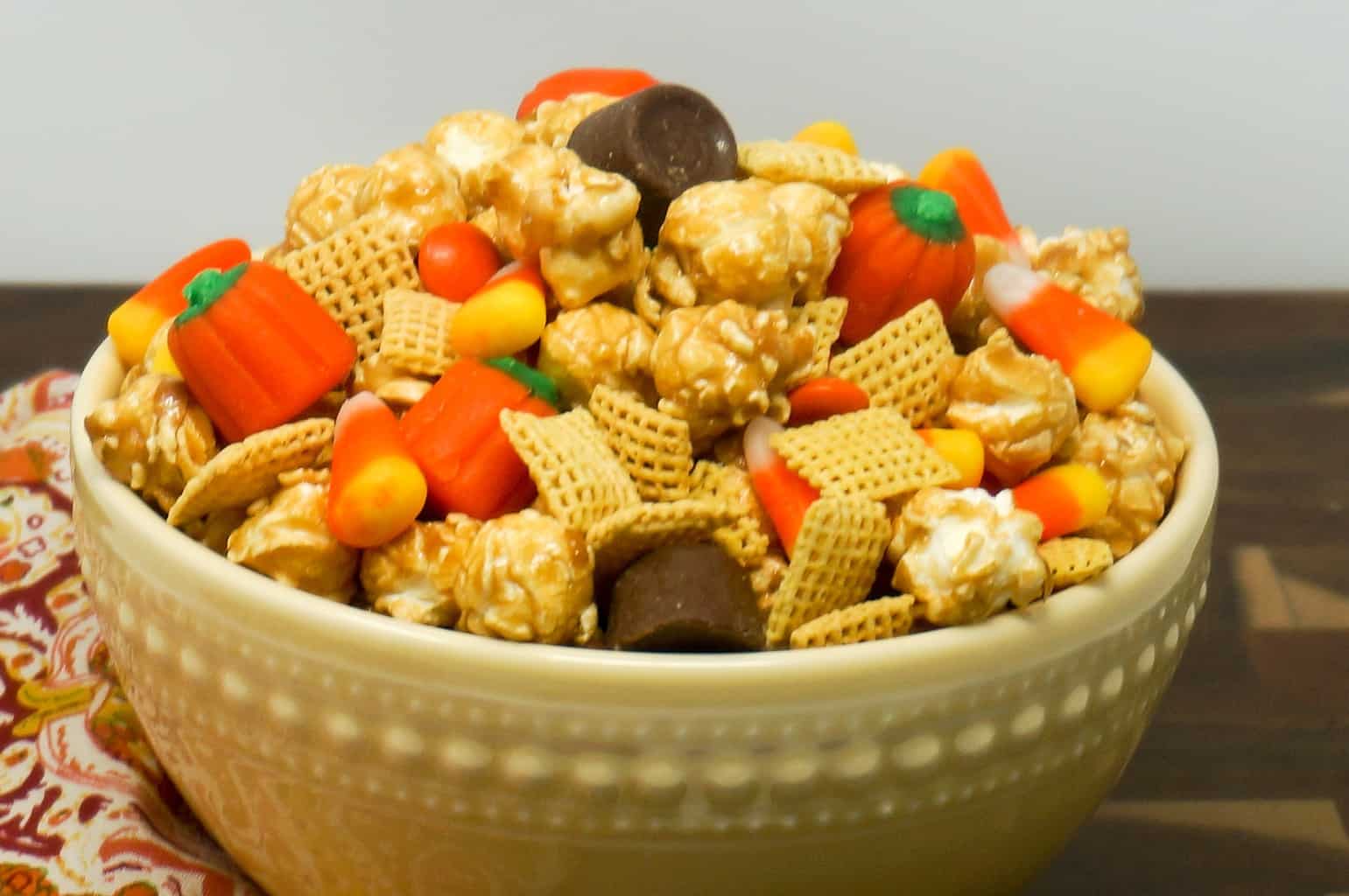 Easy Fall Harvest Snack Mix