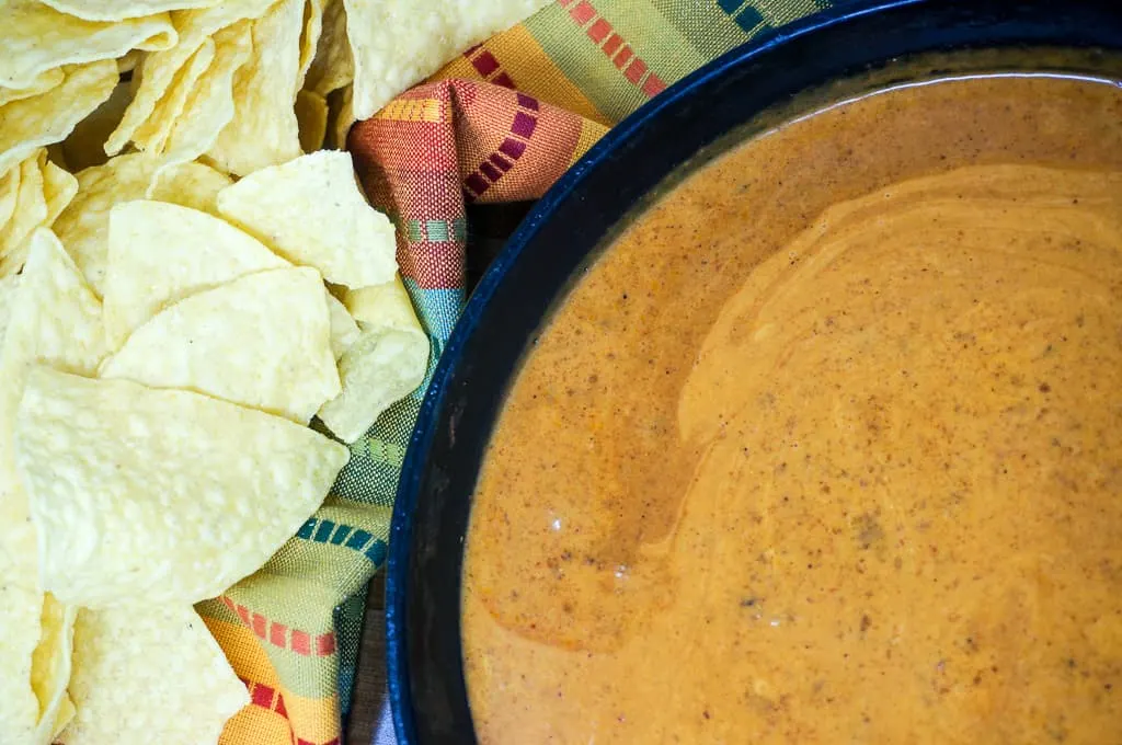 skillet queso chilis