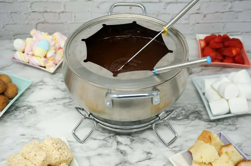chocolate fondue with marshmallow creme