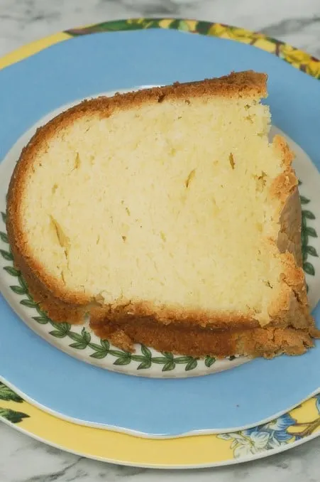 cold oven pound cake with cream cheese