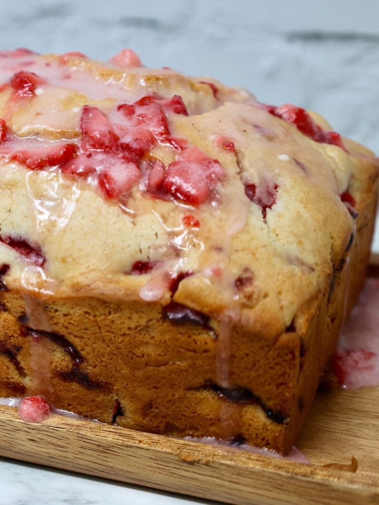 strawberry loaf cake - glazed strawberry bread
