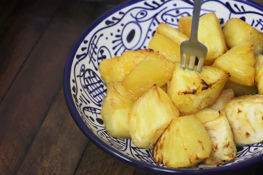 air fryer roasted pineapple with dip