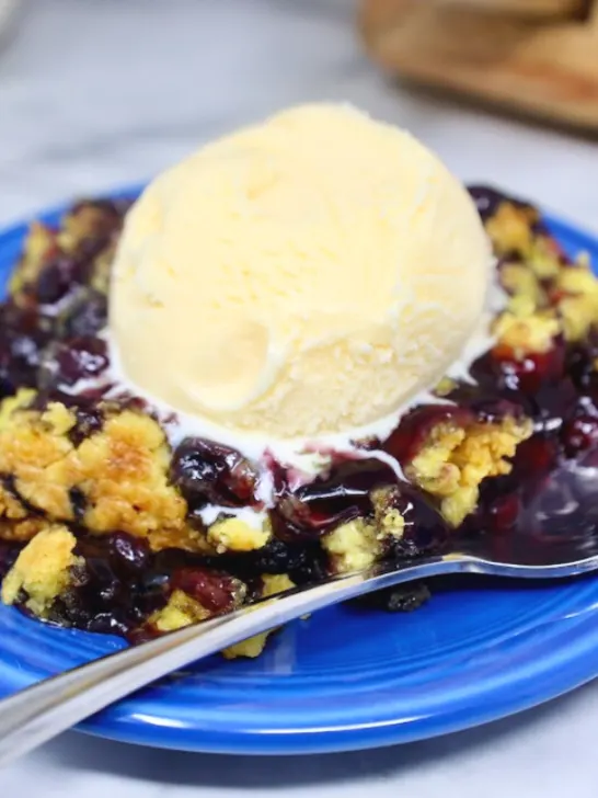We Tried the TikTok Lemon Blueberry Dump Cake and This is How It Turned Out