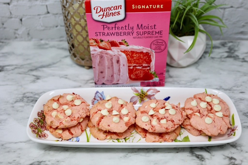 Strawberry Cookies with cake mix