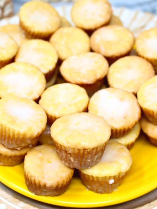 Paula Deen’s Lemon Blossoms: Glazed Mini Lemon Cakes