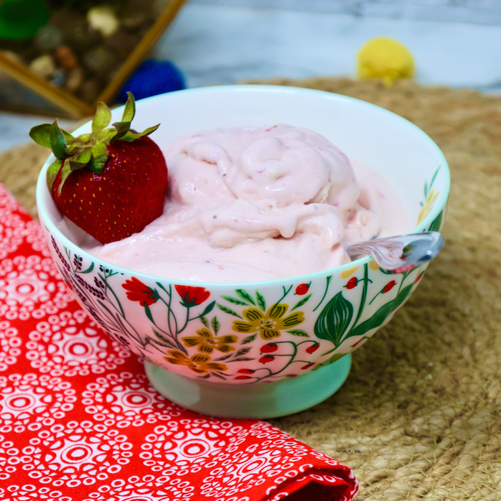 Strawberry Cheesecake Ice Cream with Jello instant pudding mix