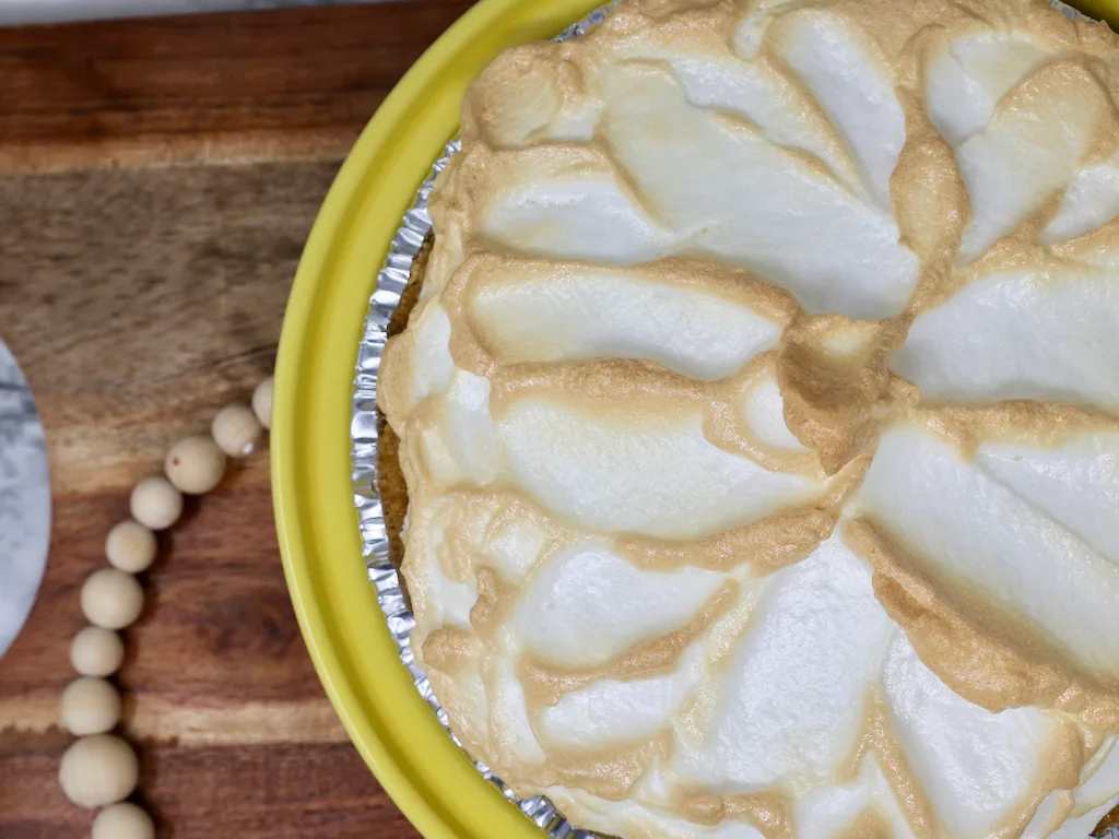 lemon icebox pie with meringue