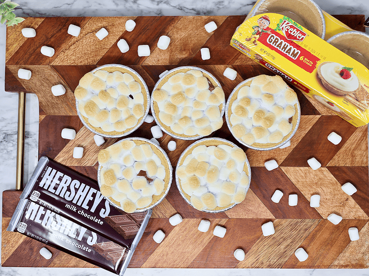 Mini S'mores Pies in Graham Cracker Mini Pie Crusts - Grace Like Rain Blog
