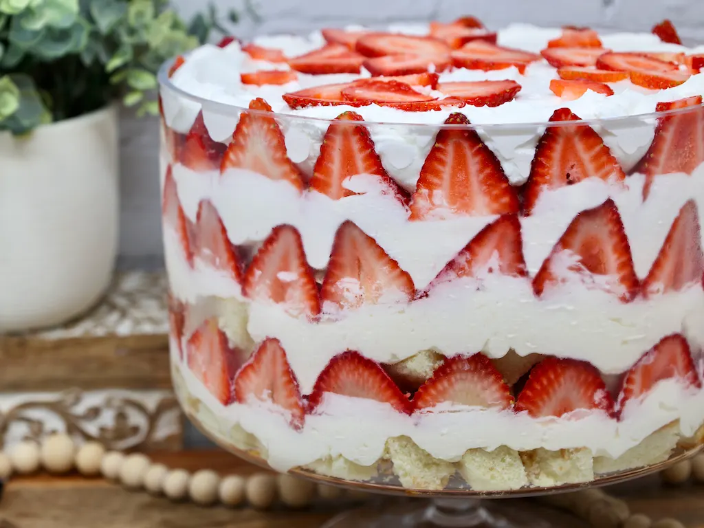 Strawberry Trifle with Pound Cake