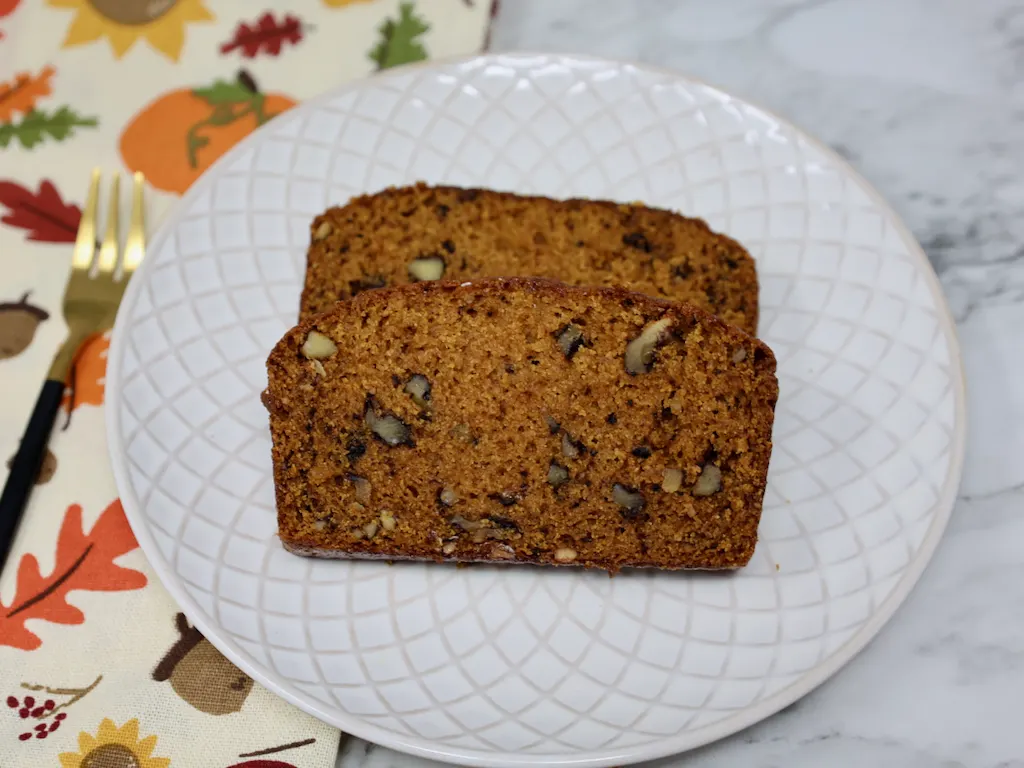 how to make individual slices of pumpkin bread with pumpkin pie spices