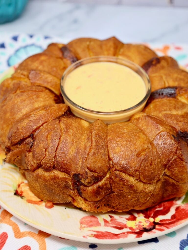 pull-apart monkey bread with queso in each bite