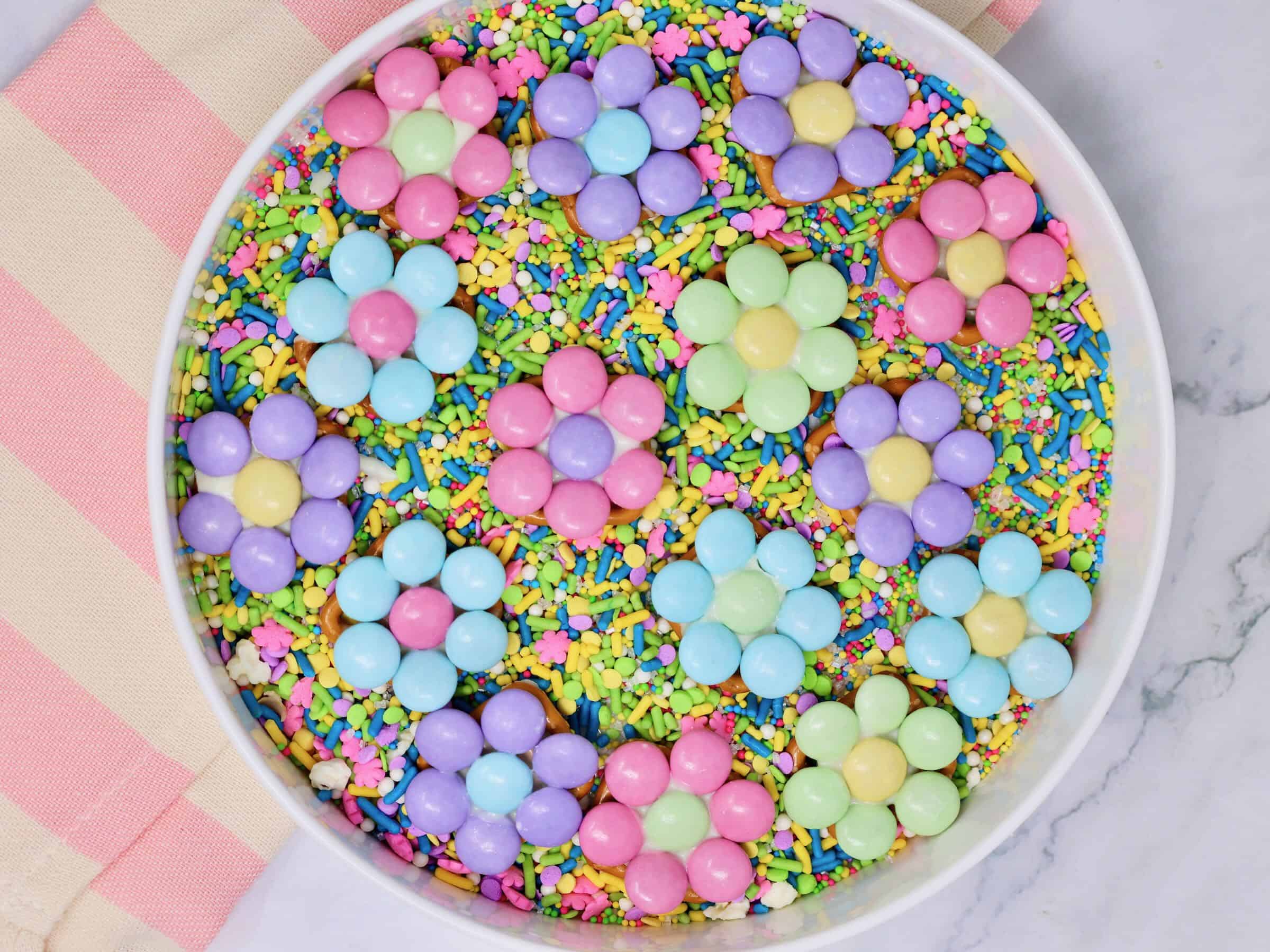 how to make Easter pretzel flowers step by step easy treat